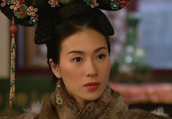 《金枝欲孽》中玉瑩、爾淳、安茜三人，為什麼只有爾淳活了下來？