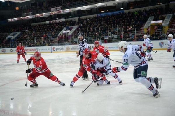 你知道你滑冰的冰場是多少度麼？運動員穿那麼少真的不冷麼