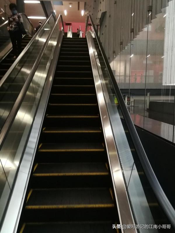 開啟廣東博物館之旅,首個重量級場館,是一堆美麗的會說話的石頭 開啟廣東博物館之旅,首個重量級場館,是一堆美麗的會說話的石頭