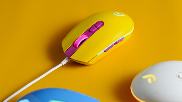 情人節首選：迪摩F17眼鏡蛇Cobra1&period;0多色遊戲滑鼠上市