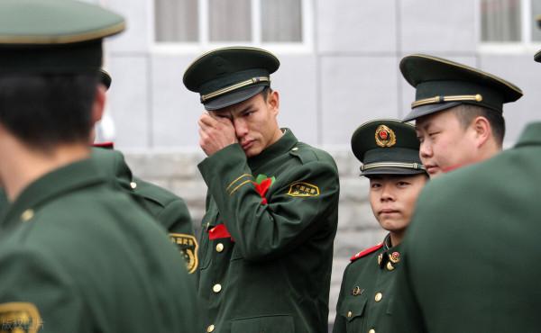 剛剛退伍的老兵,會出現哪些不習慣的情況?小張現在就有點不習慣 剛剛退伍的老兵,會出現哪些不習慣的情況?小張現在就有點不習慣