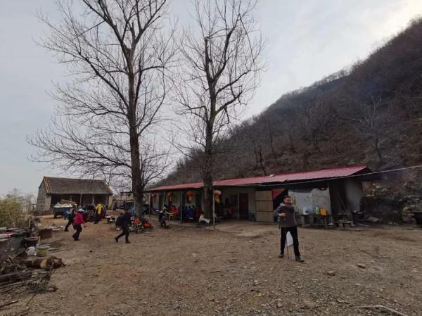 徒步白雲寺渡槽一一絕壁大梯一一上白雲一一白雲寺 徒步白雲寺渡槽一一絕壁大梯一一上白雲一一白雲寺