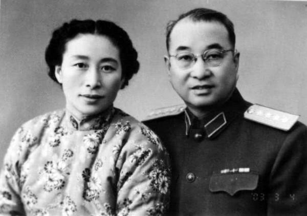 1946年上海一小夥到太嶽尋親，見到傅涯：阿姨，我是陳賡的兒子