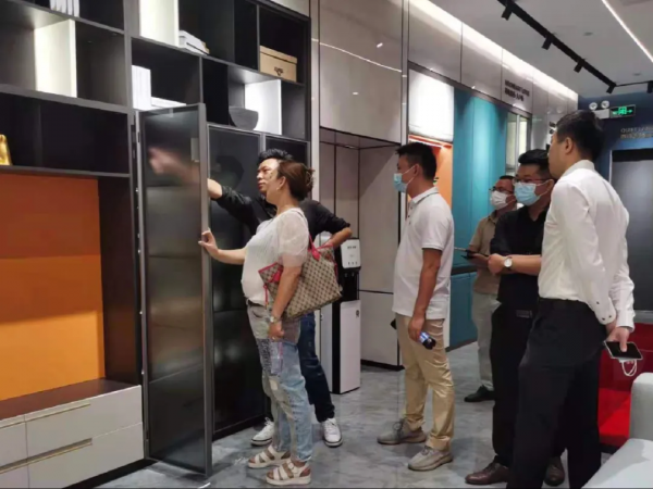 慌了，當客戶一進門就問這櫃子多少錢一平怎麼辦？| 好居派