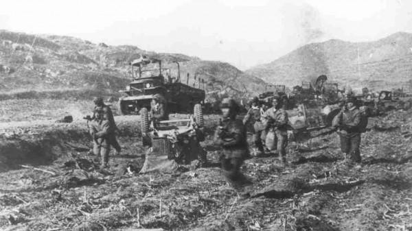 報務員違反通訊紀律暴露目標急得大哭,彭德懷卻很高興:給他嘉獎 報務員違反通訊紀律暴露目標急得大哭,彭德懷卻很高興:給他嘉獎