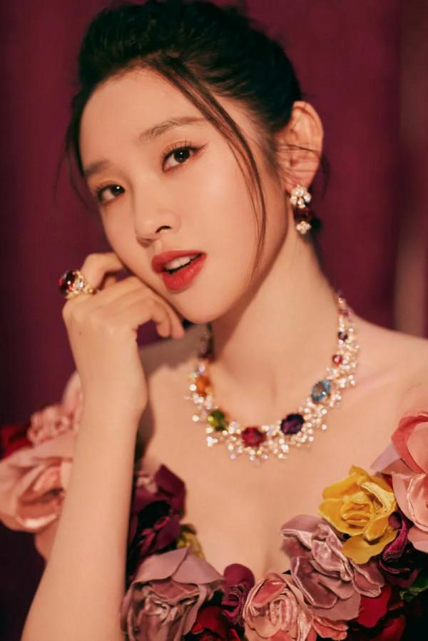 唐藝昕，著名演員