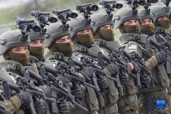 智利舉行陸軍節閱兵式 智利舉行陸軍節閱兵式