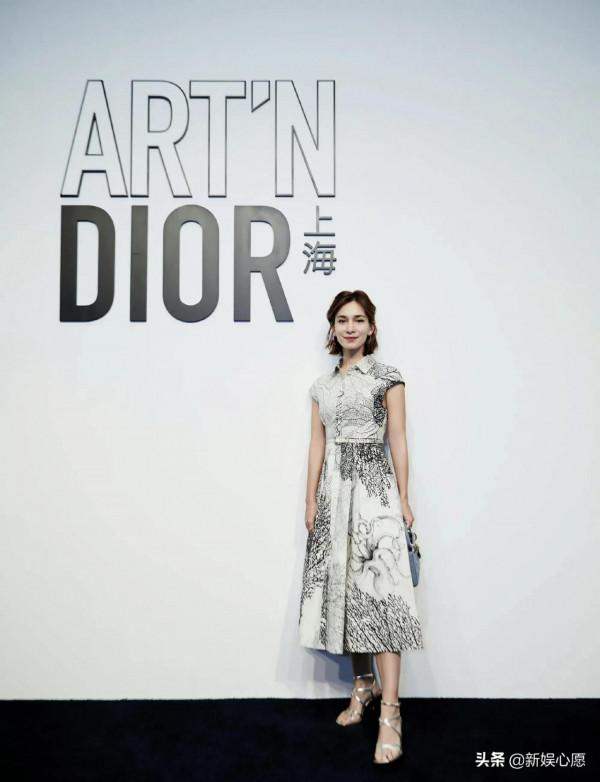 迪奧活動現場：景甜全場最佳，baby的造型所有女星都要學