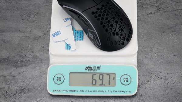 Glorious Model D無線輕量化遊戲滑鼠評測：模範手感