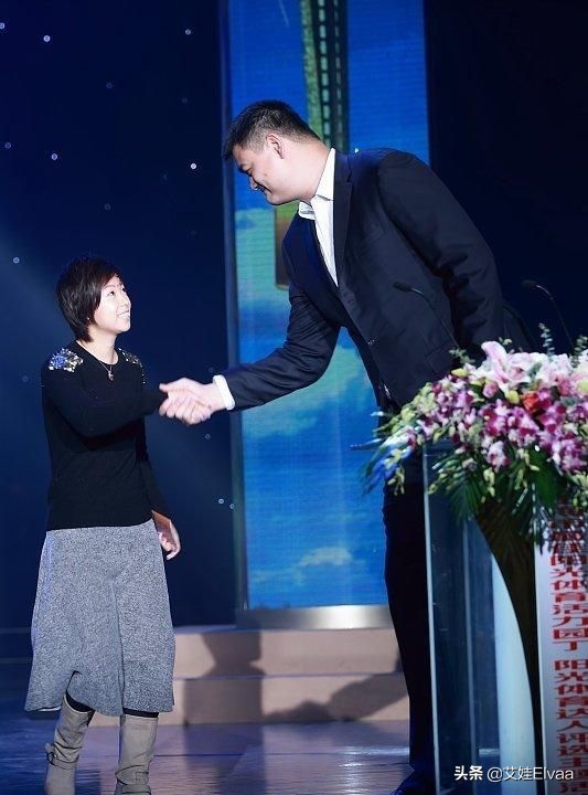 大魔王張怡寧退役後大變樣,穿運動裝染藍色指甲,自個打球太寂寞 大魔王張怡寧退役後大變樣,穿運動裝染藍色指甲,自個打球太寂寞