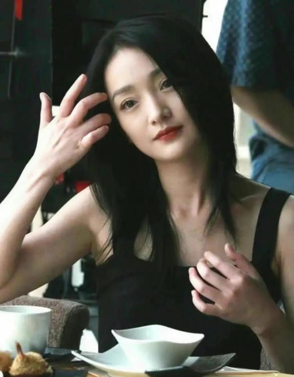周迅顏值巔峰，太美了，羨煞旁人