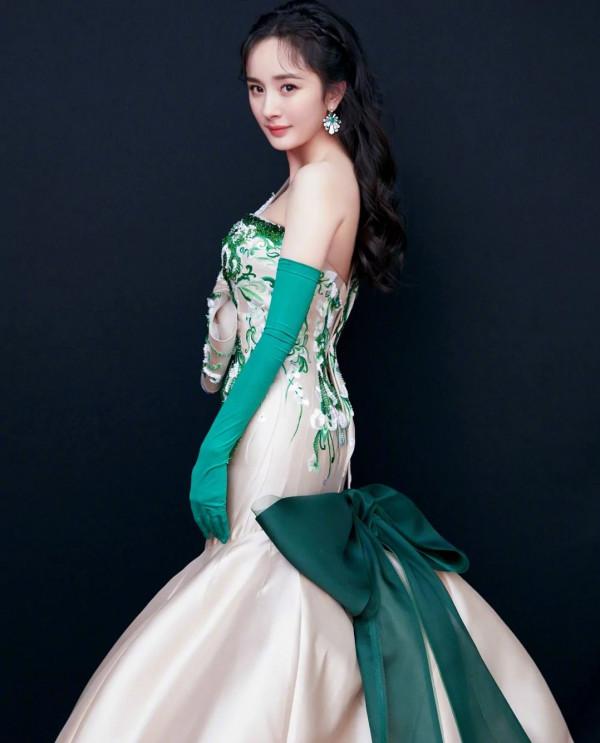 沒有任何缺點的女明星—楊冪