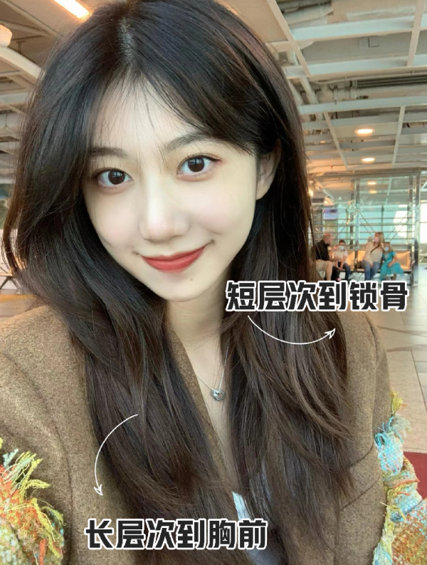 別再披頭散髮了!這4款新年髮型才絕美,氣質顯臉小 別再披頭散髮了!這4款新年髮型才絕美,氣質顯臉小