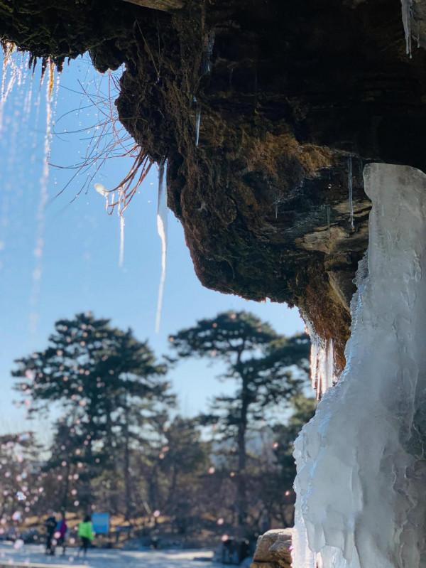 香山眼鏡湖即景