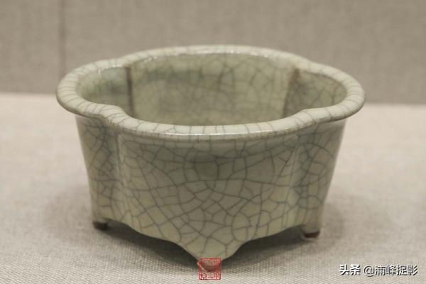 全世界沒幾件的汝、官、哥、鈞稀世珍品，故宮“堆”著放