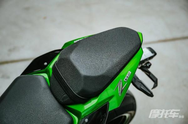 車評:“咻咻”!欲罷不能的機械增壓,體驗川崎Z H2 車評:“咻咻”!欲罷不能的機械增壓,體驗川崎Z H2