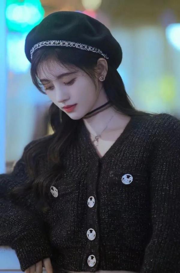 盤點鞠婧禕滿月之下請相愛的妝發 盤點鞠婧禕滿月之下請相愛的妝發