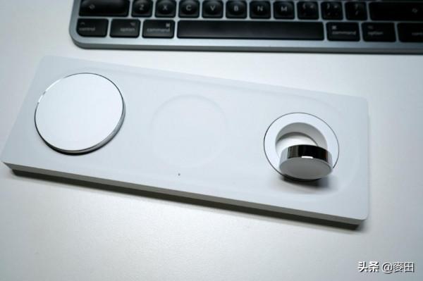 不插線、充滿電，iPhone13 mini全套無線充電體驗分享