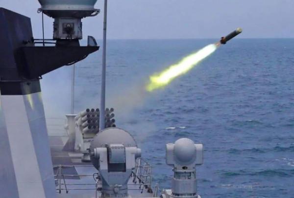 美軍艦擅闖西沙領海，中方該如何迎頭痛擊？鐳射照射或雷達瞄準