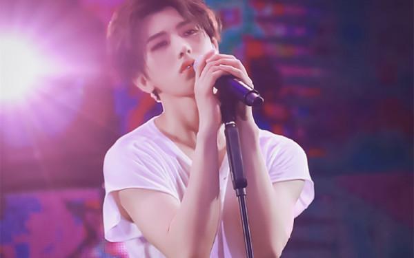 人氣明星蔡徐坤 違規演出的訊息衝上了熱搜 人氣明星蔡徐坤 違規演出的訊息衝上了熱搜