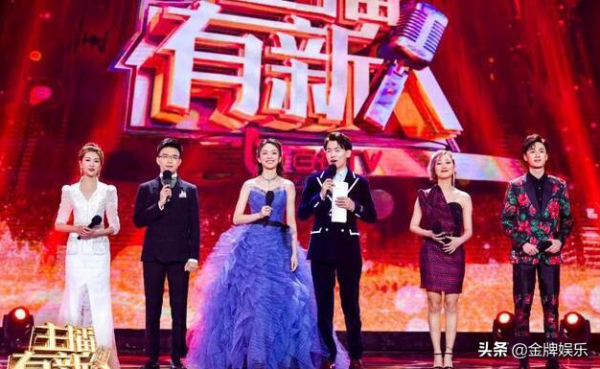 跨年晚會、春節晚會、主持人歌會連軸轉！只有曹可凡才能挑大樑？