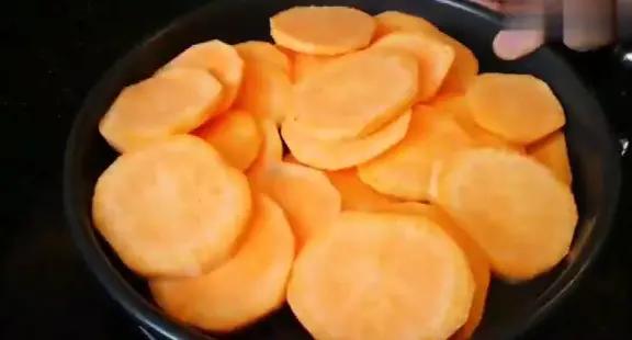 油條新做法，發麵不揉麵，雙手一按，簡單酥脆，保證一次成功