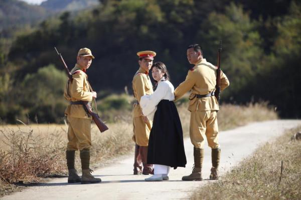 他是母親被日軍抓走所生，一生無人肯嫁給他，恨母親70年終和解