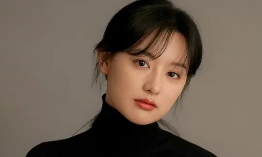 “天然女神”金智媛：顏值絲毫不輸宋慧喬，如今廣告接到“手軟”