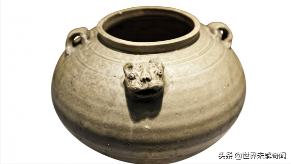 古墓中發現活了數千年的蟾蜍,堪稱生命的奇蹟,都快修煉成精了 古墓中發現活了數千年的蟾蜍,堪稱生命的奇蹟,都快修煉成精了