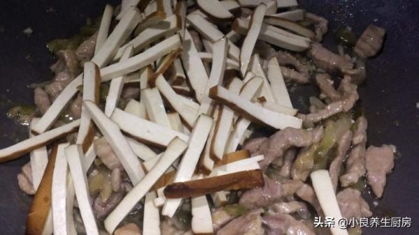 這菜我家孩子特別愛吃，爽口開胃，葷素搭配，不懂吃可惜了