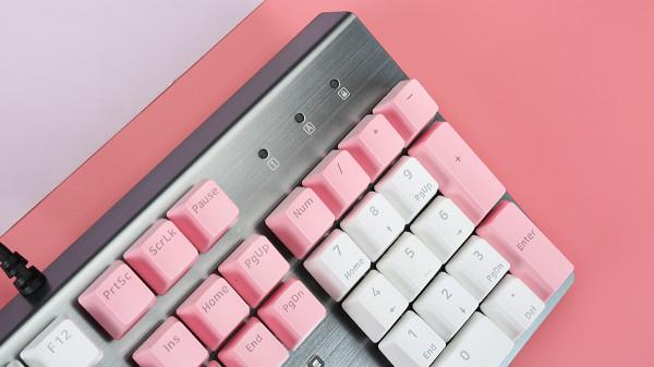 雷柏V530防水背光遊戲機械鍵盤簡評：多配色，好效能