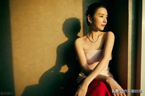 董潔多了好多皺紋,雖美人的氣質還在,感嘆玉女時光能有多少年 董潔多了好多皺紋,雖美人的氣質還在,感嘆玉女時光能有多少年