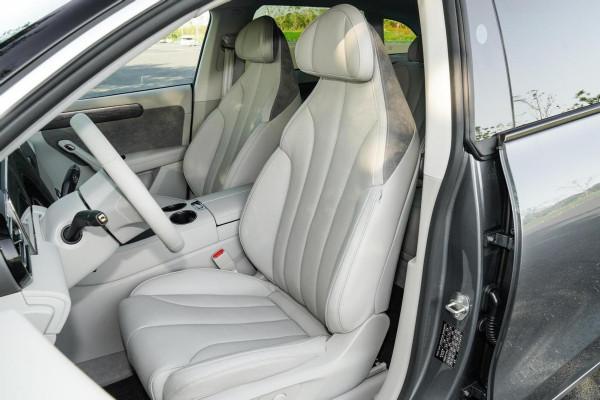 15.98萬起，272馬力+無框門，軸距長達2930mm的零跑C11，能買嗎？