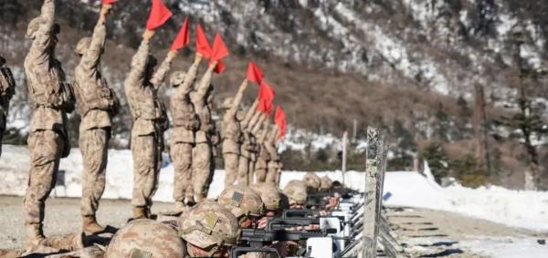 雪花紛飛天，正是練兵時，帶你體驗“沉浸式”冬訓