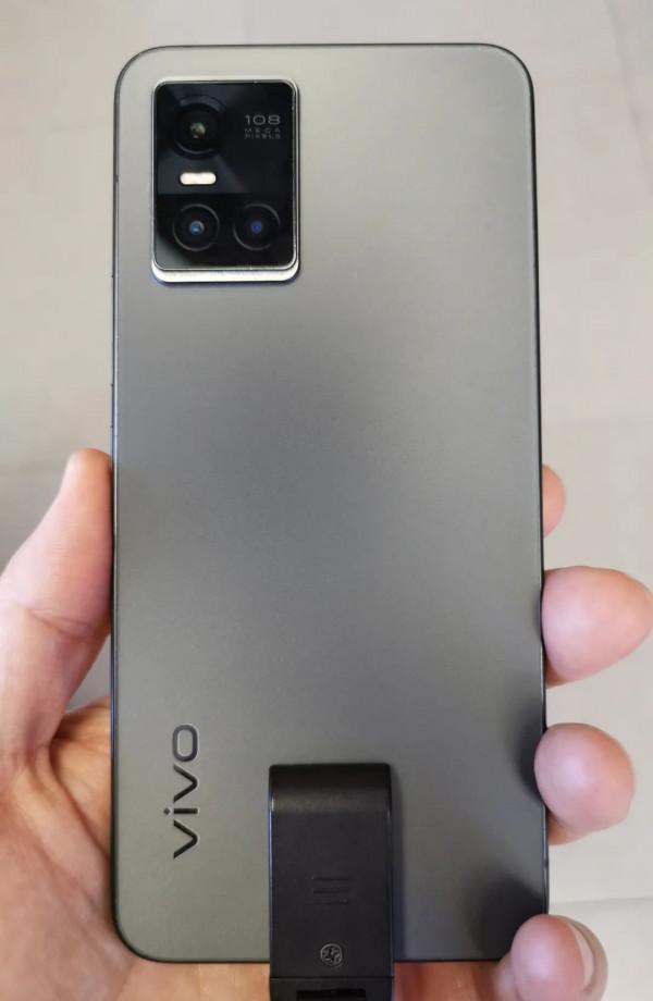 安卓手機裡的“iPhone13”,直邊中框手機盤點推薦 安卓手機裡的“iPhone13”,直邊中框手機盤點推薦