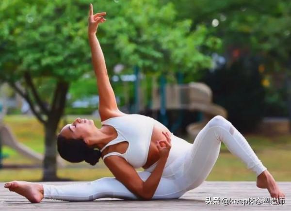 燃燒腹部脂肪，別隻想著做卷腹，這幾式瑜伽動作的效果也超棒