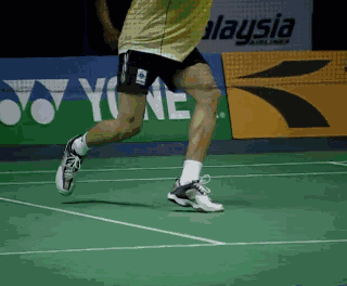 步法如何調整，才能最大限度救球？學會被動步法，讓球場再無死角