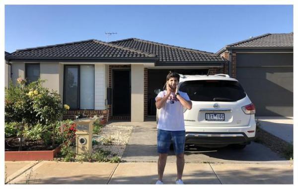 中國姑娘邂逅澳洲小夥，對方送30萬奢侈品，買500平豪宅當婚房