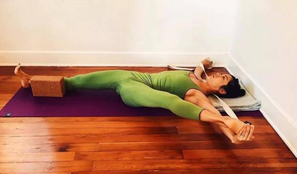 為什麼我說練習瑜伽仰臥手抓大腳趾式,抓住一個關鍵點就足夠了? 為什麼我說練習瑜伽仰臥手抓大腳趾式,抓住一個關鍵點就足夠了?