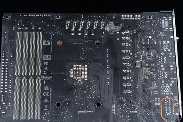 ProArt X570 CREATOR WIFI主機板評測：帶雷電介面的AMD創作者之選