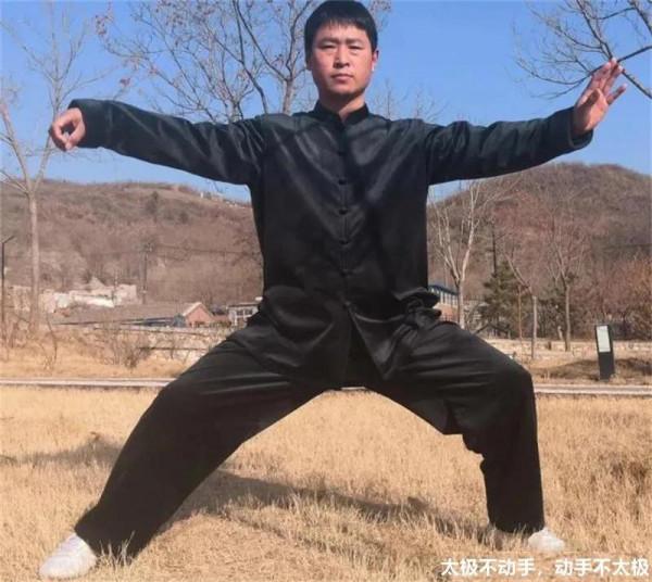 高爾夫:發力,以腰為源,用身體本能發力,不需要操控的打球 高爾夫:發力,以腰為源,用身體本能發力,不需要操控的打球