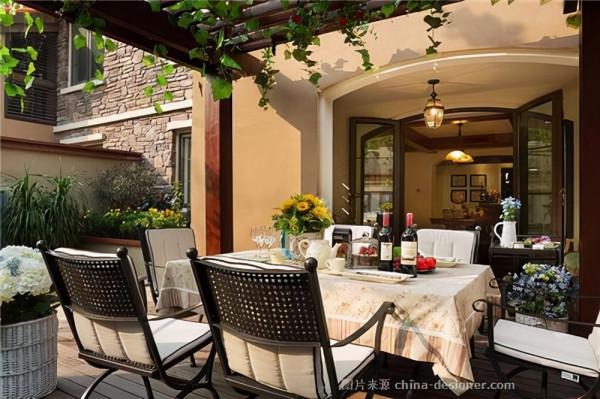 旅行的意義，就是看風景，看流動的風景