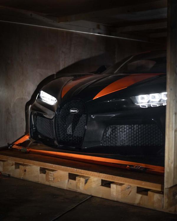 最快布加迪量產超級跑車正式交付，全球限量30臺，你買了嗎？