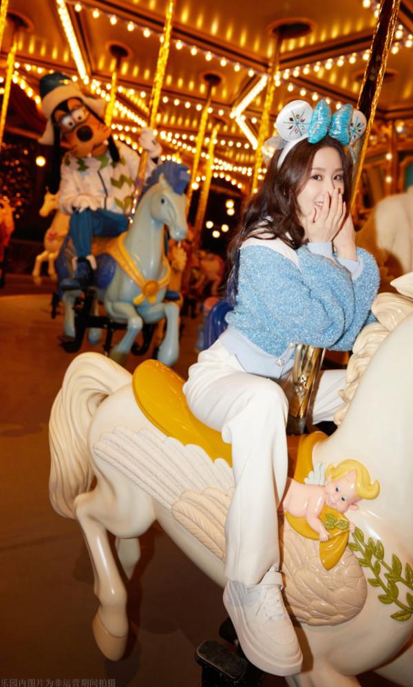 劉詩詩迪士尼造型徹底封神!穿羊絨羔美成花魁,挑染髮型太吸睛了 劉詩詩迪士尼造型徹底封神!穿羊絨羔美成花魁,挑染髮型太吸睛了