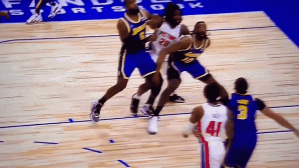 鍵盤俠|奧本山事件險些上演 聯盟若不禁賽只因他是詹姆斯? 鍵盤俠|奧本山事件險些上演 聯盟若不禁賽只因他是詹姆斯?