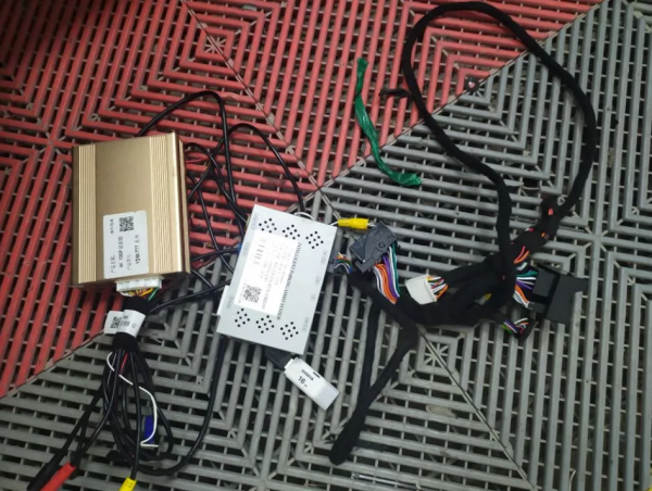 14款賓士S400L改裝原廠360全景，相比副廠360優勢劣勢都很明顯