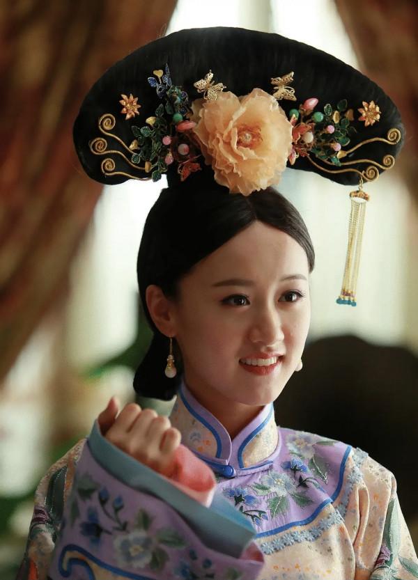 楊紫與歡瑞解約，5位“小花”齊爭“一姐”位置，誰更有勝算？