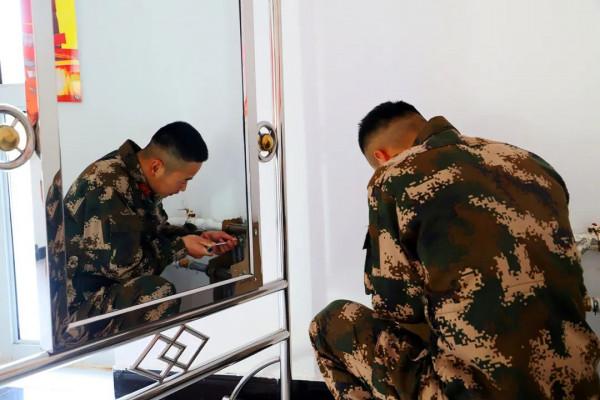 新兵到家了，家人們很“走心”