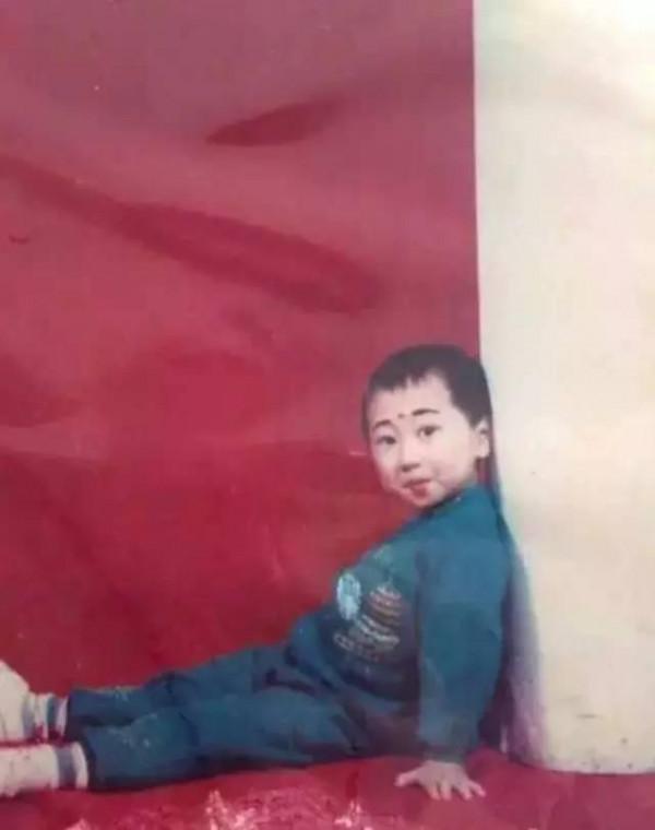 登春晚33年，曾被保姆敲詐“分手費”，62歲退休，馮鞏如今怎樣了