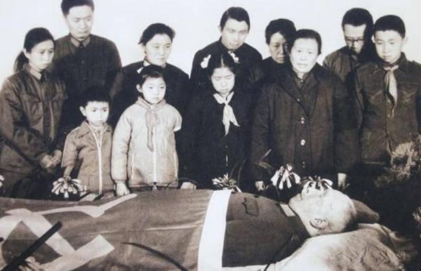 84年粟裕去世，楊尚昆同楚青談其身後大事，楚青：我只有一個要求